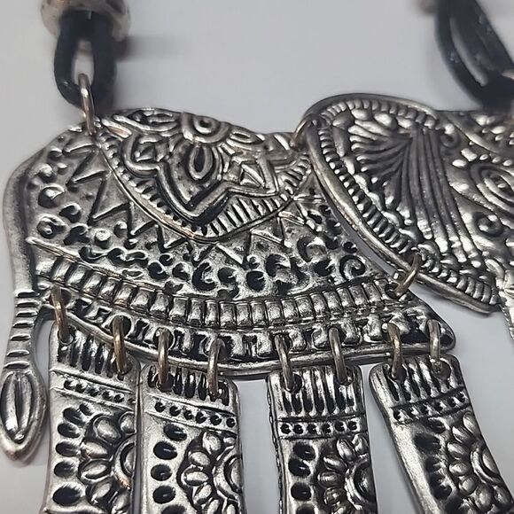 Silvertone Elephant Necklace Black Cord - Picture 5 of 8
